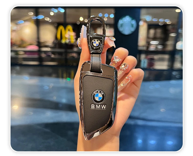 Folding key case for BMW – Elegant protection with leather design and key ring