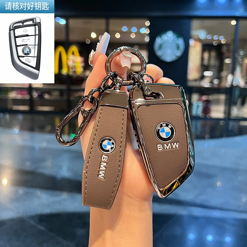 Folding key case for BMW – Elegant protection with leather design and key ring