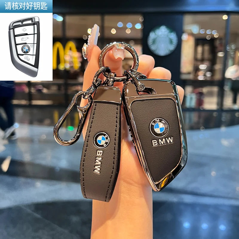 Folding key case for BMW – Elegant protection with leather design and key ring