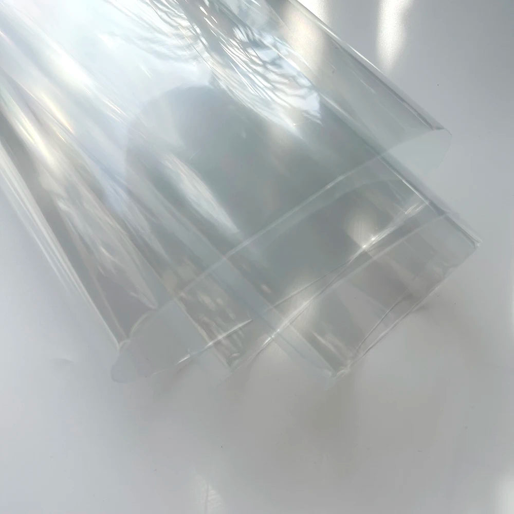 Glänzende transparente PVC-Folie in Hellrauch – Stilvolle Tönungsfolie für Scheinwerfer & Rücklichter (100×30 cm)