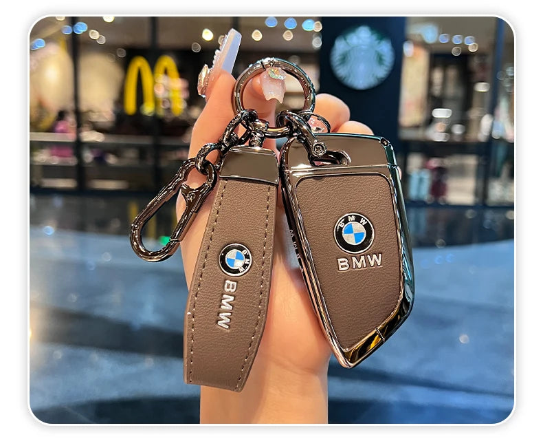 Folding key case for BMW – Elegant protection with leather design and key ring