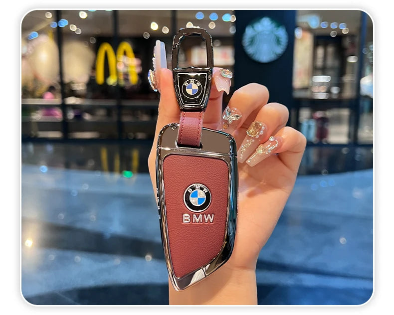 Folding key case for BMW – Elegant protection with leather design and key ring