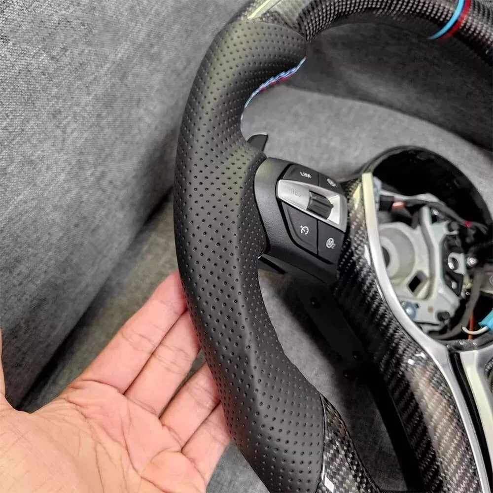 Carbon sports steering wheel for BMW M3 M4 F30 F32 – racing upgrade for the cockpit